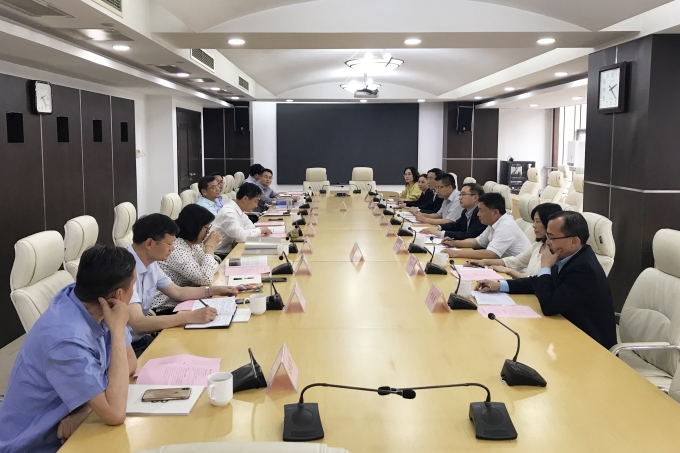 苏豪控股集团周勇总裁率队拜访秦淮区委区政府