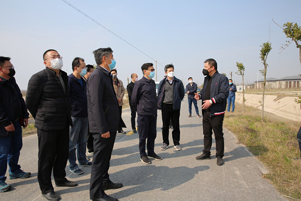 省沿海集团邓东升调研自营试验田坚定自主经营推动转型升级